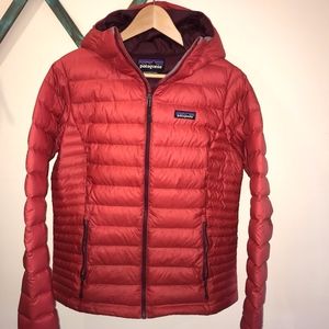 Patagonia Women’s Down Sweater Jacket with hood